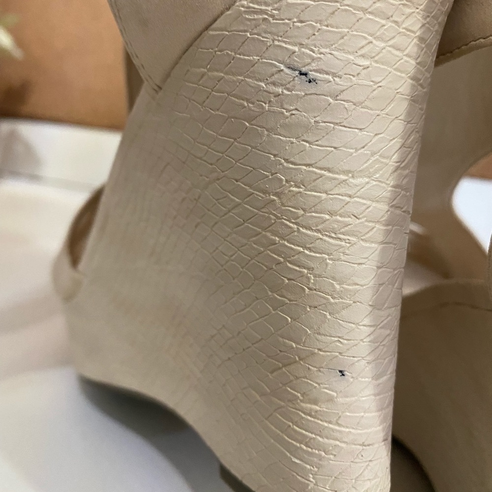 Ivory Wedges - Picture 5 of 7